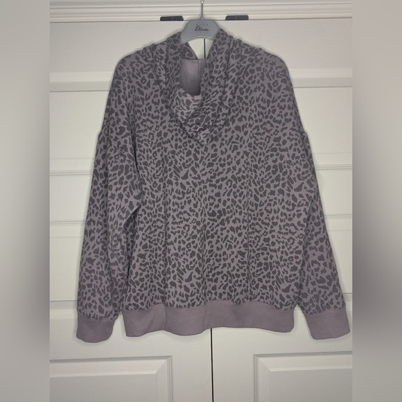 Buffalo David Bitton Womens Large Purple Leopard Print Hoodie - No Pockets - Picture 2 of 13